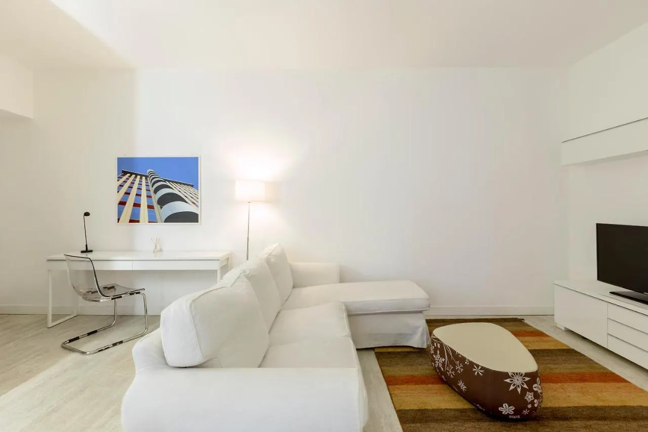 Comfort Suites Garibaldi Milano 0*,