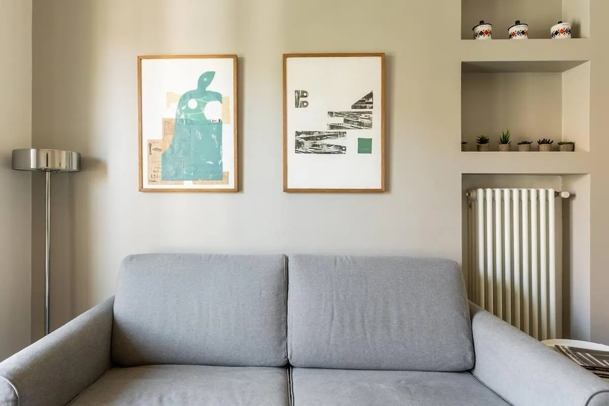 Comfort Suites Garibaldi Milánó Apartman