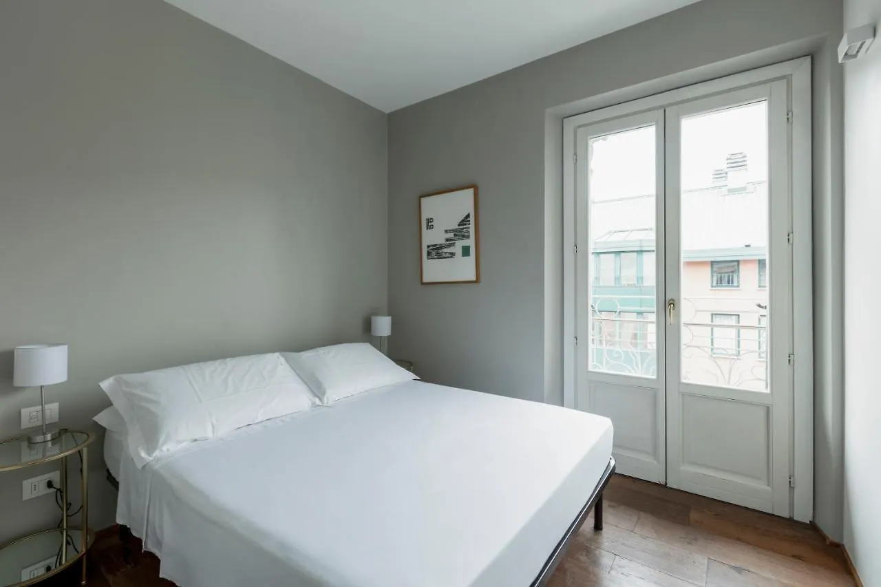 Comfort Suites Garibaldi Milánó Apartman